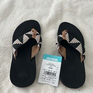 Reef Spring Woven Flip Flops (Pebble) size 6 ladies